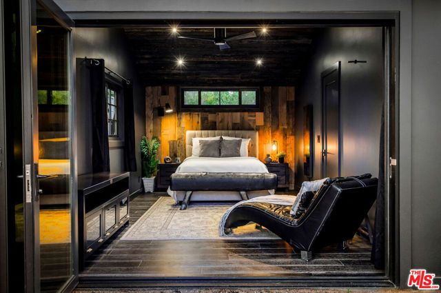 5525 Paradise Valley Road, Hidden Hills, CA 91302