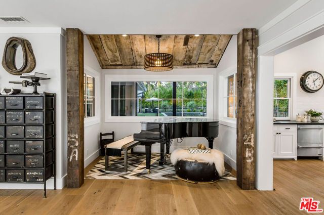 5525 Paradise Valley Road, Hidden Hills, CA 91302