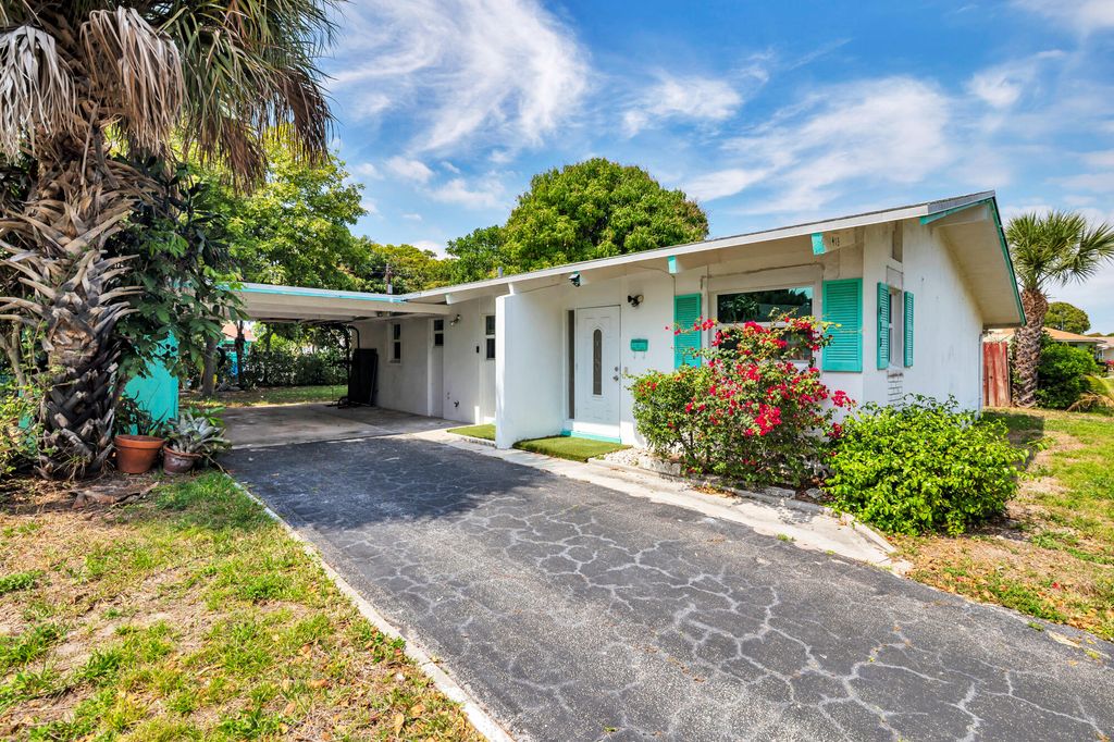 413 Ontario Place, West Palm Beach, FL 33409