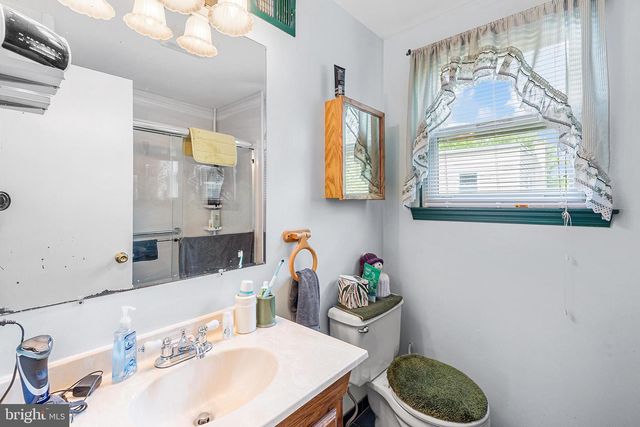 159 SAINT CHARLES ST, Drexel Hill, PA 19026