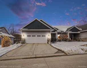 13336 Julie Anne Court, Fenton Charter Township, MI 48430