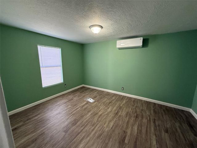 11509 Spicewood Lane, Houston, TX 77044