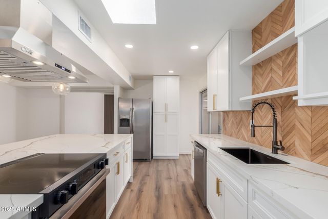 10554 W GRANADA Drive, Sun City, AZ 85373