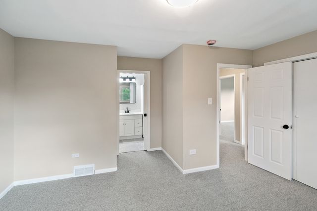 326 S Minerva Avenue, Glenwood, IL 60425