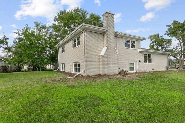 326 S Minerva Avenue, Glenwood, IL 60425