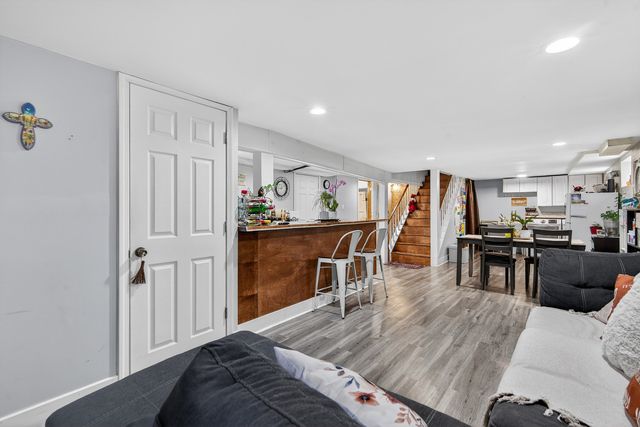 5201 Oak Street, Bellwood, IL 60104