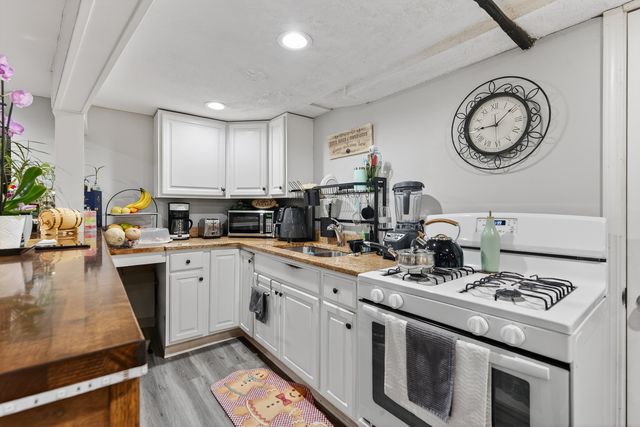 5201 Oak Street, Bellwood, IL 60104