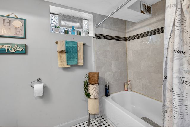 5201 Oak Street, Bellwood, IL 60104