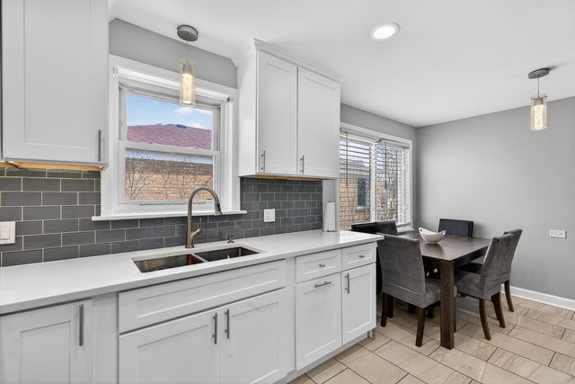 5201 Oak Street, Bellwood, IL 60104