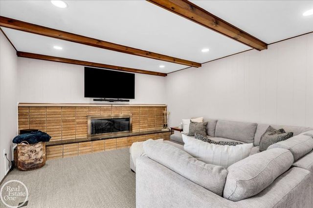 6534 Donnybrook Drive, Shelby Twp, MI 48316