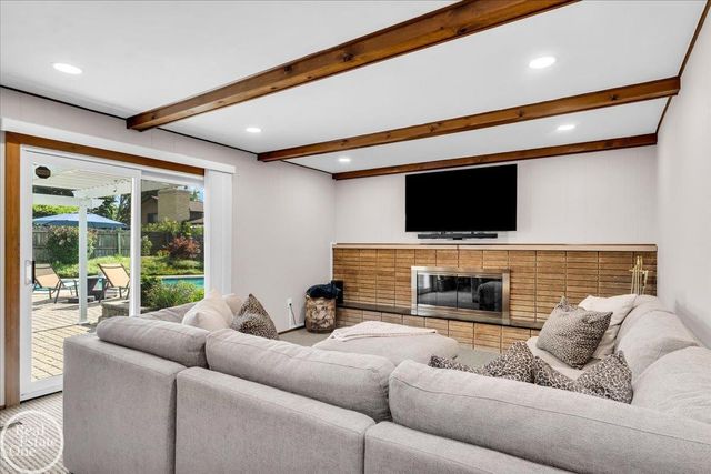 6534 Donnybrook Drive, Shelby Twp, MI 48316