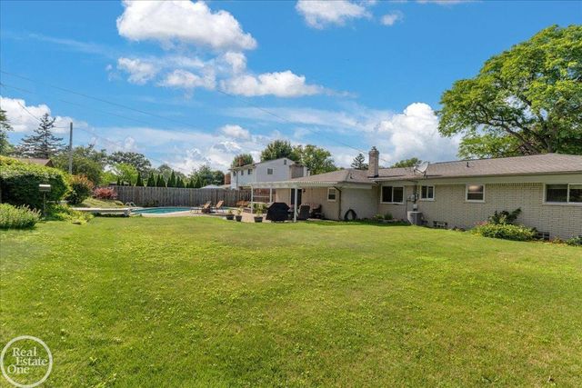 6534 Donnybrook Drive, Shelby Twp, MI 48316