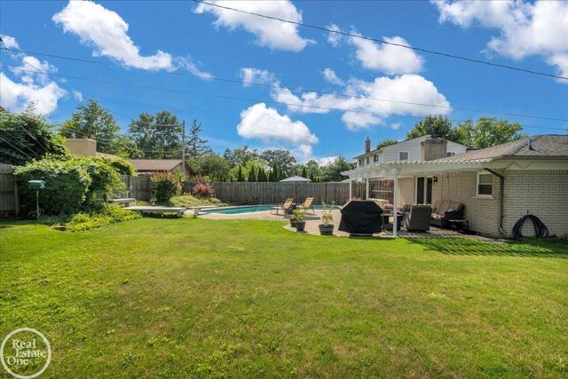 6534 Donnybrook Drive, Shelby Twp, MI 48316
