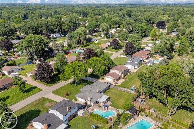 6534 Donnybrook Drive, Shelby Twp, MI 48316