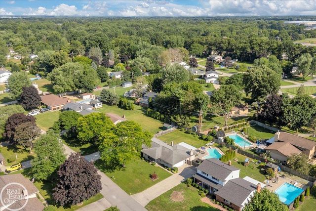 6534 Donnybrook Drive, Shelby Twp, MI 48316