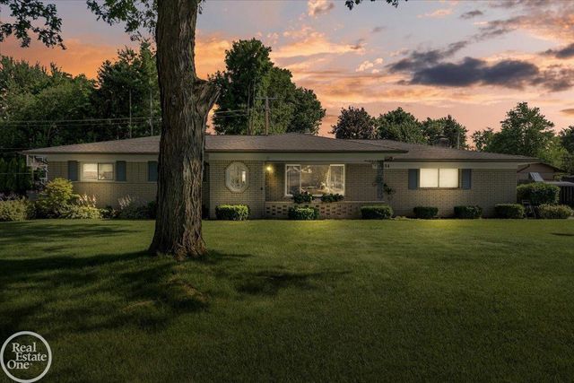 6534 Donnybrook Drive, Shelby Twp, MI 48316