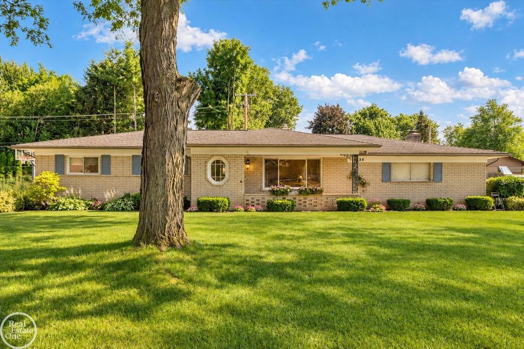 6534 Donnybrook Drive, Shelby Twp, MI 48316