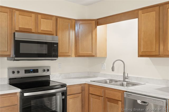 309 Reynolds Street, Charlestown, IN 47111