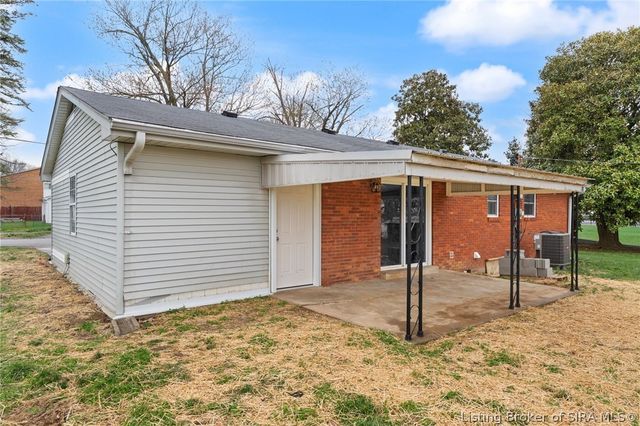 309 Reynolds Street, Charlestown, IN 47111