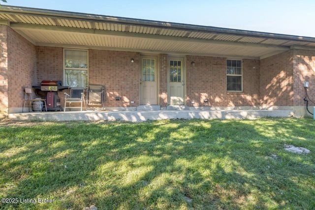 4239 Grantline View Ct, New Albany, IN 47150