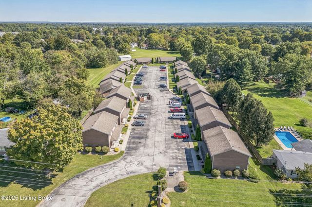 4239 Grantline View Ct, New Albany, IN 47150