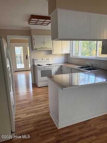 502 Lancelot Drive, Greenville, NC 27858