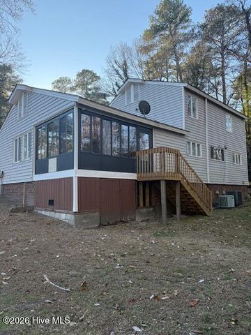 502 Lancelot Drive, Greenville, NC 27858