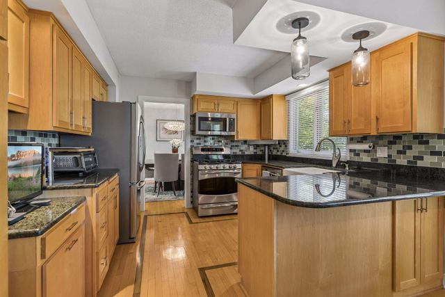 6016 Eden Prairie Road, Edina, MN 55436