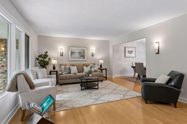 6016 Eden Prairie Road, Edina, MN 55436