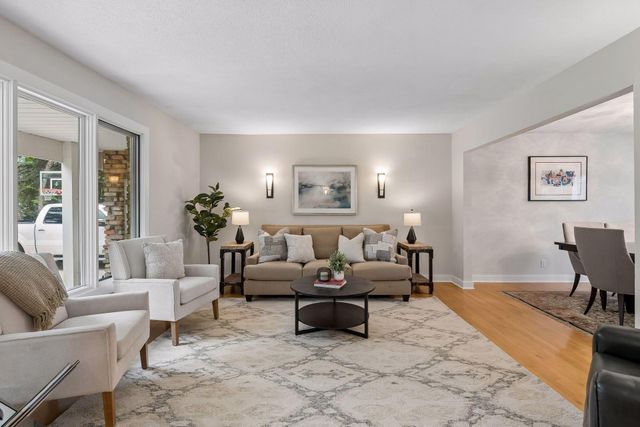 6016 Eden Prairie Road, Edina, MN 55436