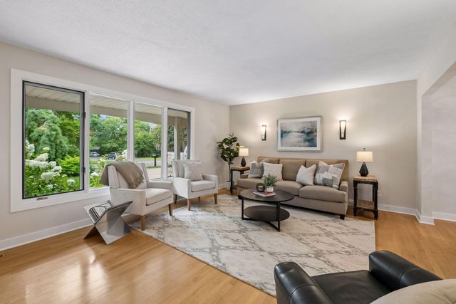 6016 Eden Prairie Road, Edina, MN 55436