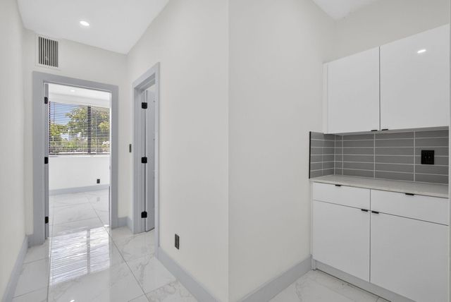 324 20th Street 14, West Palm Beach, FL 33407