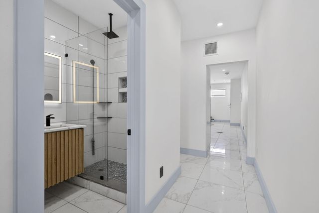 324 20th Street 14, West Palm Beach, FL 33407