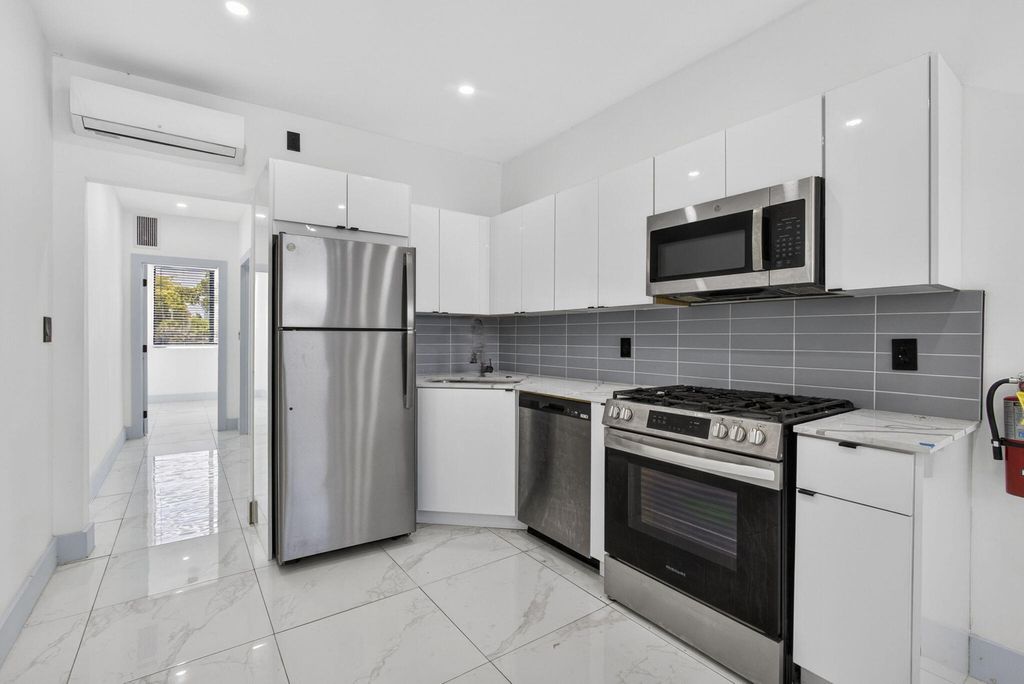 324 20th Street 14, West Palm Beach, FL 33407