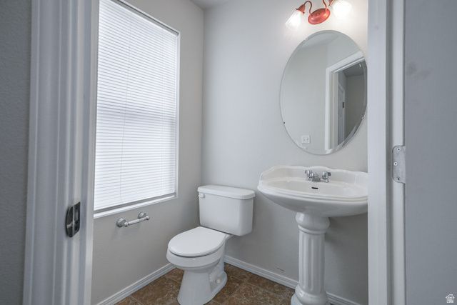 2128 E EAGLE CREST WAY, Eagle Mountain, UT 84005