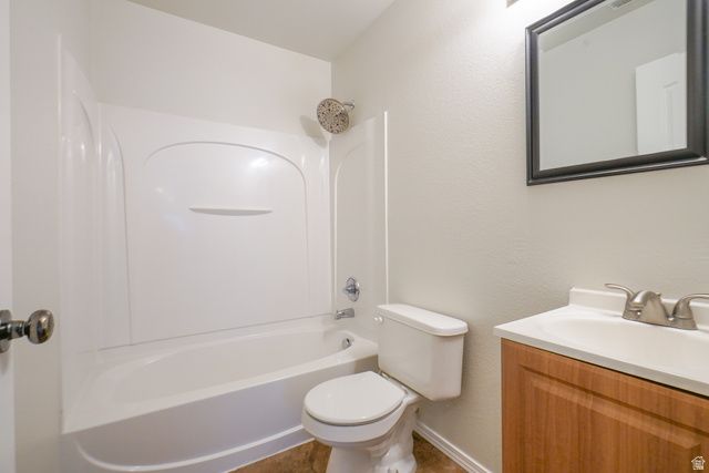 2128 E EAGLE CREST WAY, Eagle Mountain, UT 84005