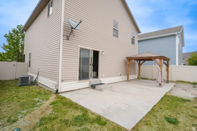 2128 E EAGLE CREST WAY, Eagle Mountain, UT 84005