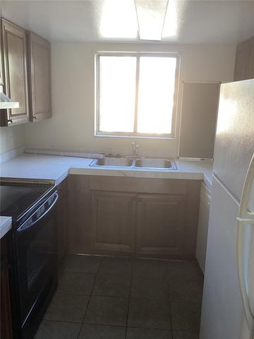 2054 BOWEN DRIVE, Orlando, FL 32822