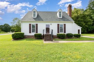 301 Pineview Drive, Zebulon, NC 27597