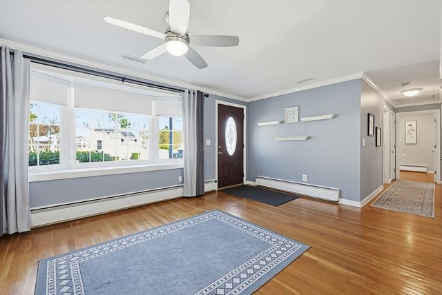 89 Coburn Dr, Lowell, MA 01854