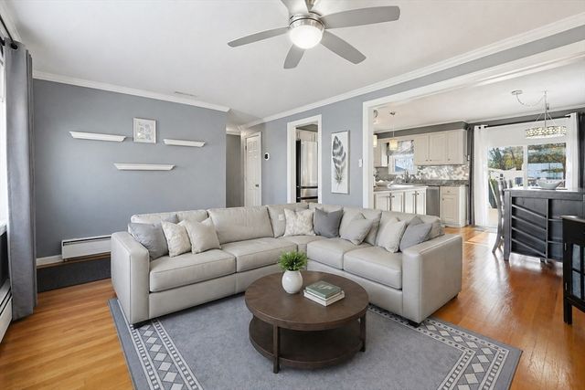 89 Coburn Dr, Lowell, MA 01854