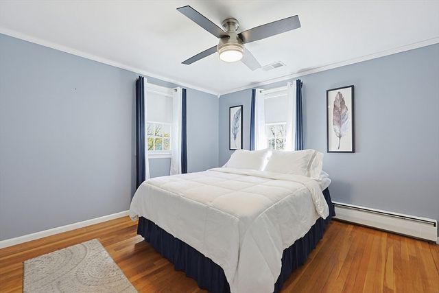 89 Coburn Dr, Lowell, MA 01854