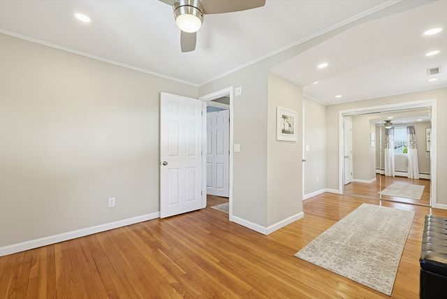 89 Coburn Dr, Lowell, MA 01854