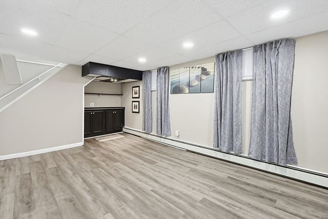 89 Coburn Dr, Lowell, MA 01854