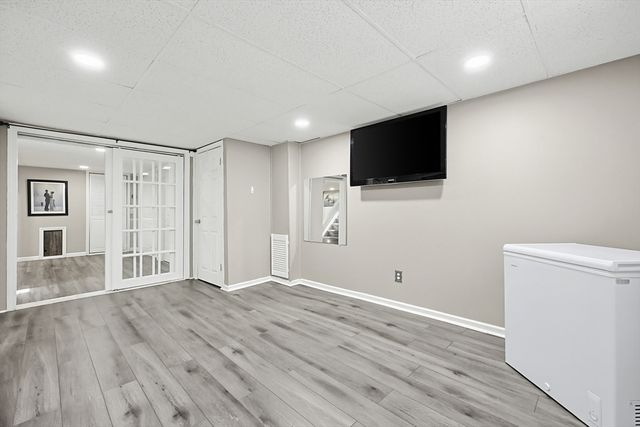 89 Coburn Dr, Lowell, MA 01854