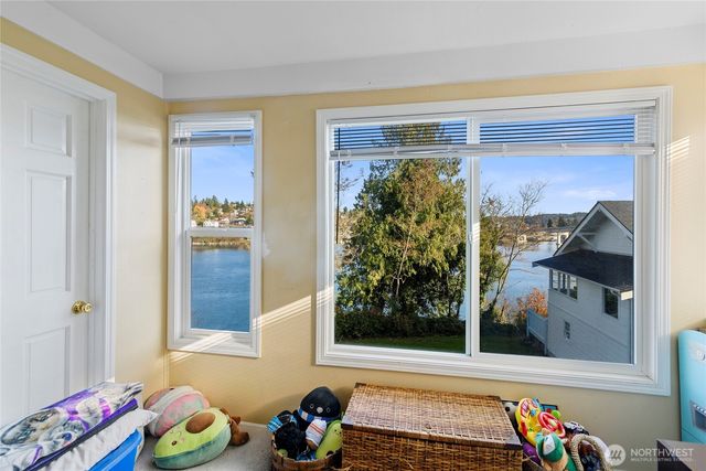 1108 Highland Avenue, Bremerton, WA 98337