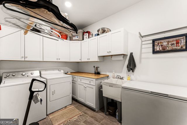 434 Riverbend Lane, Bogart, GA 30622