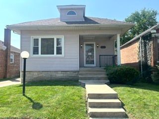 10228 S Carpenter Street, Chicago, IL 60643