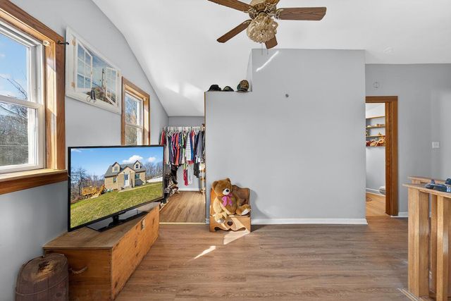 2024 W Grays LANE, Oak Creek, WI 53154