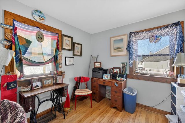 2024 W Grays LANE, Oak Creek, WI 53154